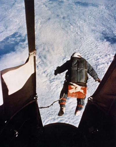 myrmekochoria - Joseph Kittinger skaczę z balonu z wysokości 31300 metrów, ustanawiaj...