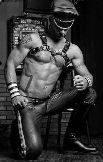 Lukardio - #ladnypan #mrleather #leathermen