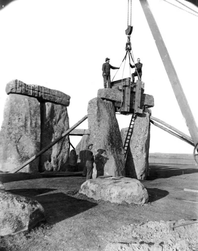 myrmekochoria - Rekonstrukcja Stonehenge, 1919/1920.

Historia

#starszezwoje - t...