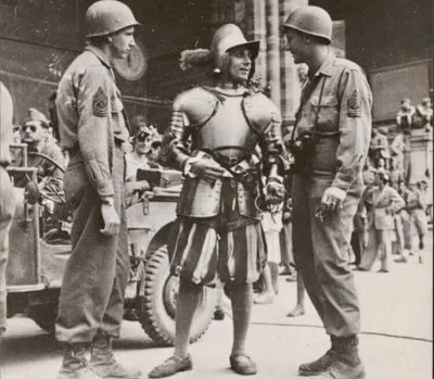 myrmekochoria - Amerykańscy żołnierze rozmawiają ze szwajcarskim gwardzistą, 1945. 
...