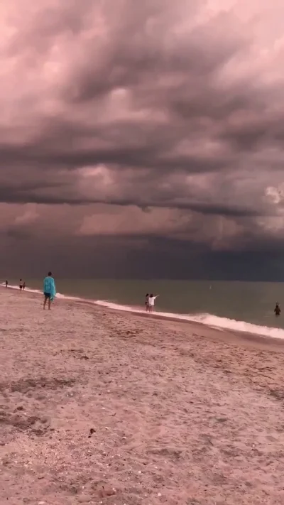 idzii - Zajebisty widoczek na florydzie (ʘ‿ʘ)
żródło Dave Caiati
#pogoda #burza #li...