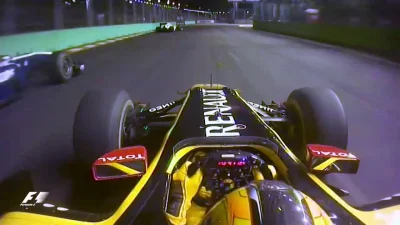 Mothman- - Onboard Kubicy z GP Singapuru 2010. Dźwięk V8 i wyprzedzanie jedną ręką pr...