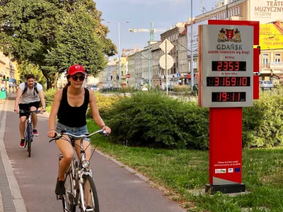 reddin - > bo takich potworków postaje cała masa i jak były puste, tak są. 20 czy 30 ...