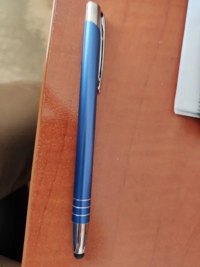desygnat - @kadbery: taki długopis z gumką na końcu?