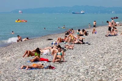 francuskie - Chcieliście kiedyś odwiedzić Batumi w Gruzji? 
tak wygląda tam plaża 
...