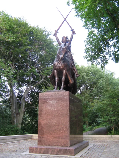 antychrust - @korporacion: A w Stanach stoi pomnik polskiego Króla. To ci dopiero.