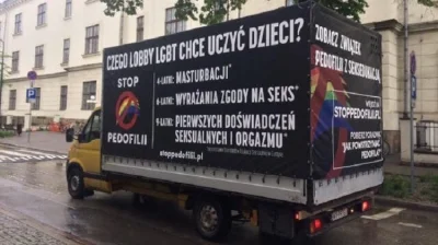 Afrobiker - @R187 dwie identyczne ciężarówki po miastach jeżdżą a oni się spokojnie d...