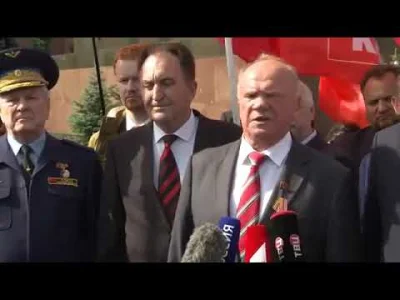 szurszur - Lider rosyjskich komunistów podczas przemowy z okazji zakonczenia 2 wojny....