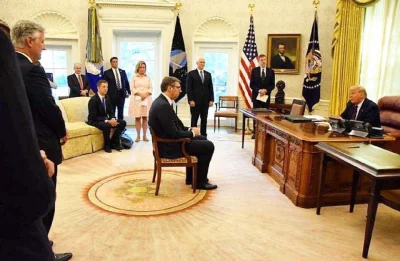 C.....r - #usa #trump 
Śmiano się z Dudy a prezydent Serbii siedzi jak na rozmowie o ...