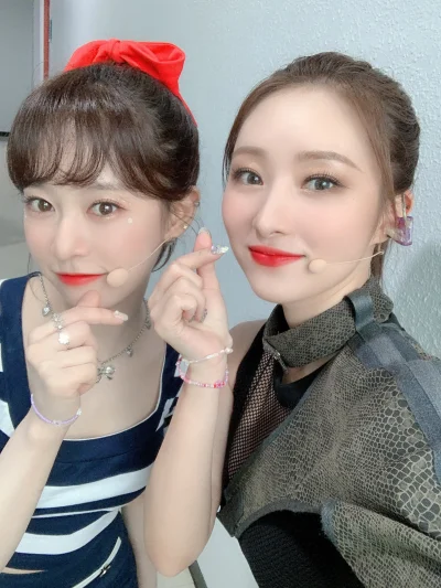 XKHYCCB2dX - #bora #cherrybullet #sua #dreamcatcher 
#koreanka