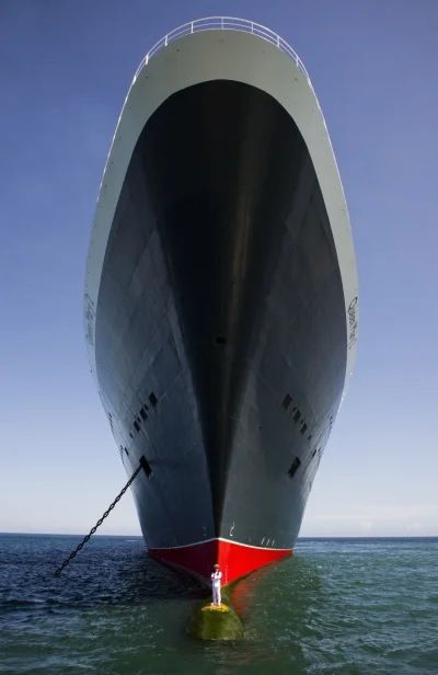 Tulaska - Statek Queen Mary 2 z kapitanem

#fotografia #ciekawostki