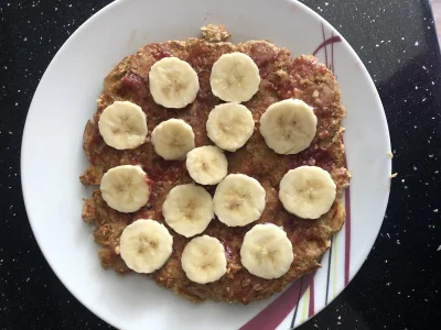 cassiopei - Zrobiłam sobie omlet szarlotkę, ale nadal chodzi za mną ten Twix z wczora...