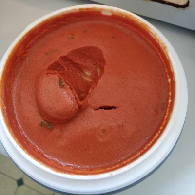 Pieron - Dobra zupa pomidorowa powinna być gęsta. I chyba taka mi wyszła, bez użycia ...