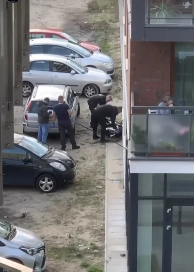 WujekRada - Przewrotność życia. Pani pije sobie kawkę a denata zabiera policja krymin...