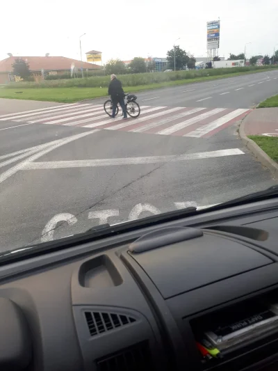 roszej - wczoraj dostałem mandat za to, że nie zatrzymałem się na STOPie. Zwolniłem m...