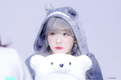 XKHYCCB2dX - #luda #wjsn
#koreanka #codziennaluda