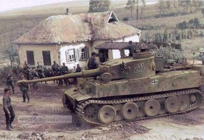 wojna - Niemiecki czołg Panzer VI 'Tiger I' No.211 z 503. Batalionu Czołgów Ciężkich ...