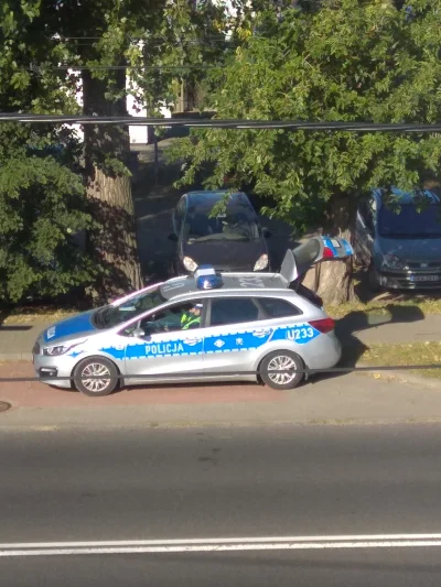 animusaeger - Halo #policja czy to w porządku łapać na prędkość z podniesioną klapa o...