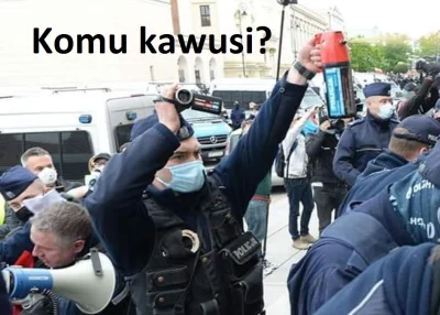 Pepe_Roni - Miłego piąteczku i smacznej kawusi! :) 
#heheszki #kawa #policja