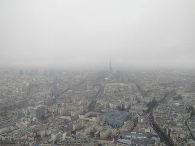 czabkaniewidka - @vcx_ Też zrobiłem fajne zdjęcie z okna w La Ciel de Paris
