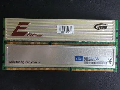 Pribadi - Nie potrzebuje ktoś RAMu 2x2GB DDR3 ze zdjęcia? Szkoda mi wyrzucać, a od dw...