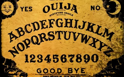 H.....o - Ouija, nikt nie wierzy w jej działanie, ale każdy się boi jej użyć. 
#duch...