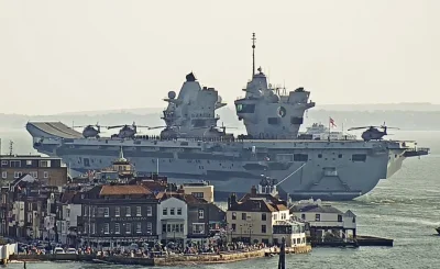 Szamanplemieniatatamahuja - HMS Queen Elizabeth wypływa z Portsmouth

#militaria #fot...