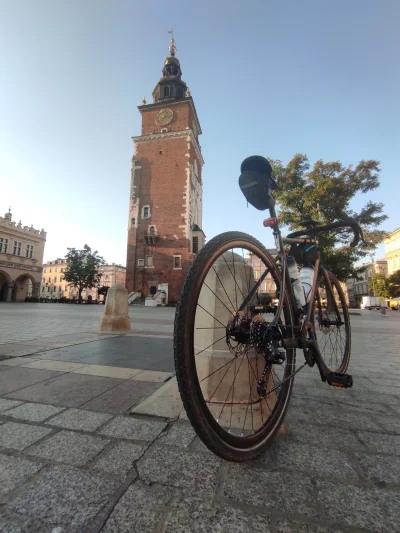 Zuchwaly_Pstronk - #krakow jak ja Wam zazdroszczę tych ścieżek rowerowych OMG. Śląsk ...