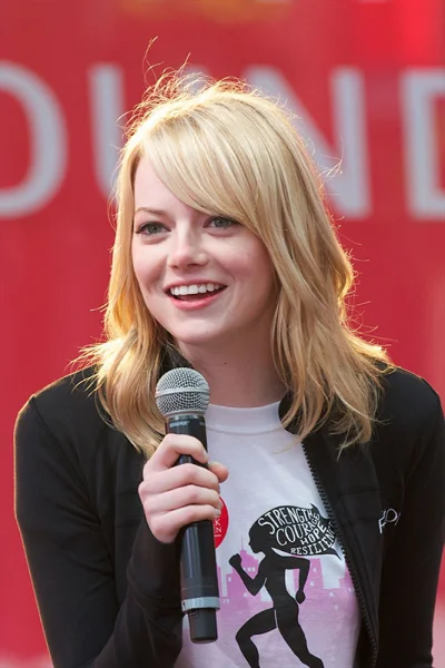 MatthewN - #codziennaemmastone 189/x

Emma Stone
15th Annual Eif Revlon Run Walk F...