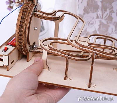 Prostozchin - >> Drewniany Roller Coaster z metalowymi kulkami << ~73 zł.

Zestaw d...