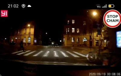 A.....m - @KapitanWieWszystko 
Był na pasach wcześniej niż auto, które z 30 nie potra...