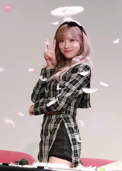 XKHYCCB2dX - #luda #wjsn
#koreanka #codziennaluda