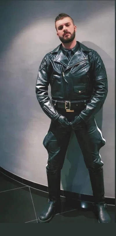 Lukardio - #ladnypan #mrleather #leathermen #slodkijezu