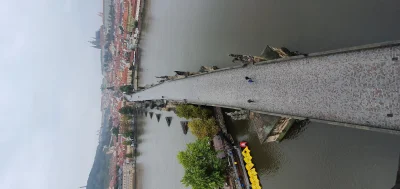 rozentuzjazmowany - Most Karola, Praga. Podczas epidemii nie ma tu praktycznie ludzi....