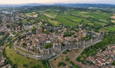 sropo - Miasto Carcassonne we Francji z loty ptaka. 
_______________________
Klikaj...