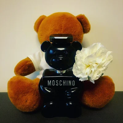 FELIX90 - MOSCHINO TOY BOY

#eaudefelix nr 5.

Dlaczego perfumy inne niż wszystki...