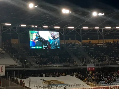 piron - Na stadionie jest przekaz, więc jakiś problem z wysyłaniem sygnału #zuzel