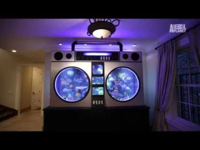 DzdzystyDzejson - this is bigtime, this is big, that's a boombox! THAT"S A BIG BOOMBO...