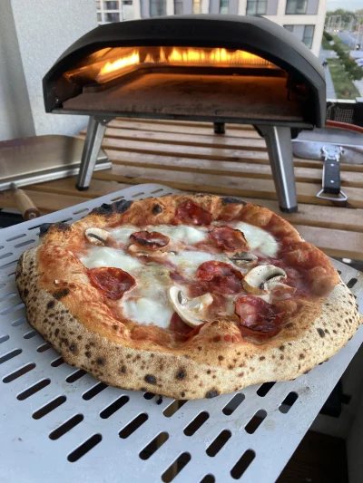 roots18 - Dzisiejsze piccowanie wyszło całkiem nieźle ( ͡° ͜ʖ ͡°) #pizza #gotujzwykop...