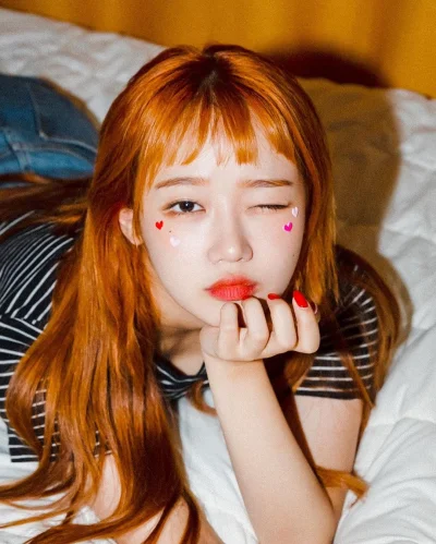 XKHYCCB2dX - #Yoojung #wekimeki
#koreanka