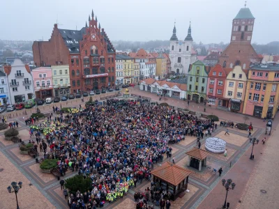 Kukuror - @Kukuror: I Stary Rynek raz jeszcze. Jak ktoś znajdzie mnie na tym zdjęciu ...