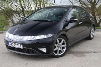 N.....s - @uszaty_mirek: Honda Civic 8gen. Niestety z automatem tam słabo bo to zauto...