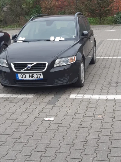 l.....k - #bydgoszcz #niemcy #motoryzacja #samochody 
Na parkingu w Bydgoszczy przy P...