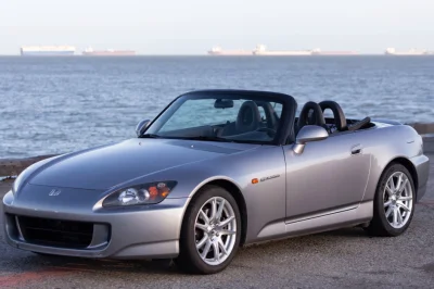 Janusz_Hazardu - Honda S2000 debiut 1999 tutaj polift 2004 ( ͡° ͜ʖ ͡°) genialny wóz