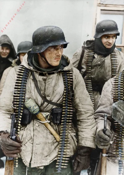 wojna - Niemieccy żołnierze podczas walk na froncie wschodnim.

#iiwojnaswiatowa #2...