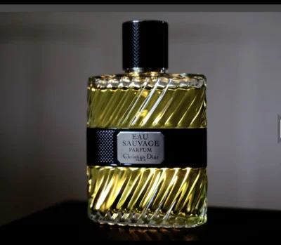 eMDeeM - Kupię Dior Eau Sauvage Parfum 2017, może być z ubytkiem. 

#perfumy