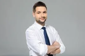 s.....m - @pabloAntonio: w końcu też doktor