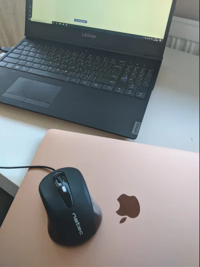 carumus1 - MacBook air 2020 idealnie się sprawdza jako podkładka pod mysz. Polecam ( ...