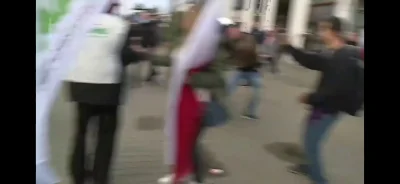 Megasuper - Najlepsza akcja dnia ( ͡° ͜ʖ ͡°) #protest https://streamable.com/wis07p