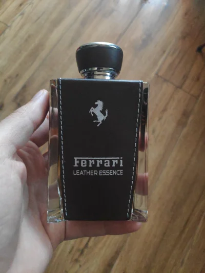 dradziak - @acetone 
Dzień dobry proszę Pana,
u mnie Ferrari - Leather Essence :)